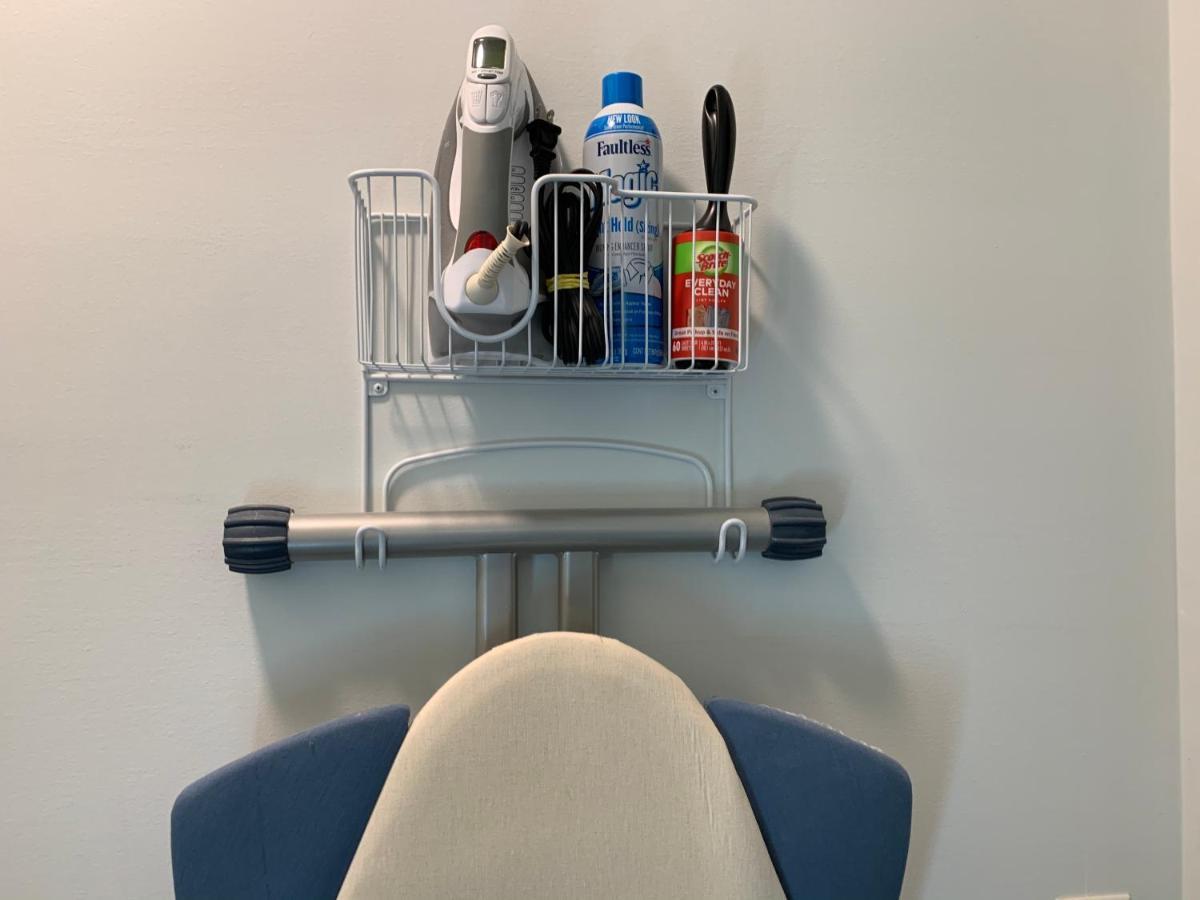 Normalbnb - 2 Blocks From Restaurants, Bars, Hospital Athens Bagian luar foto