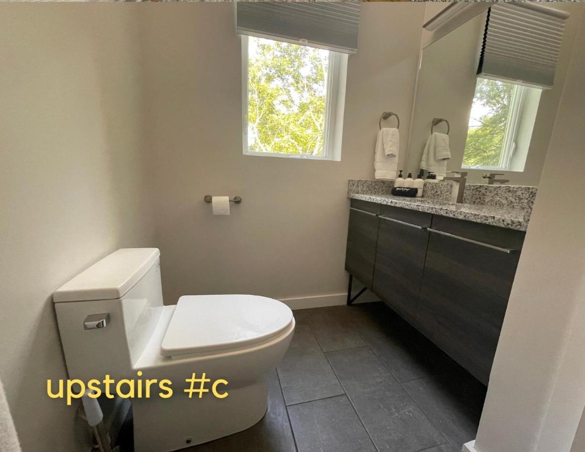 Normalbnb - 2 Blocks From Restaurants, Bars, Hospital Athens Bagian luar foto